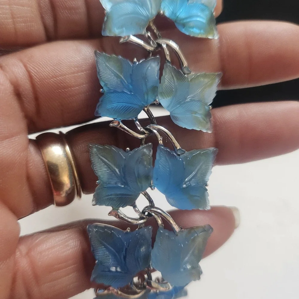 Vintage Carved Frosted Blue‎ thermostat Link Bracelet Silver Tone Botanical